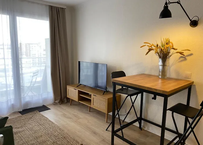 Cosy Apartment In La Defense