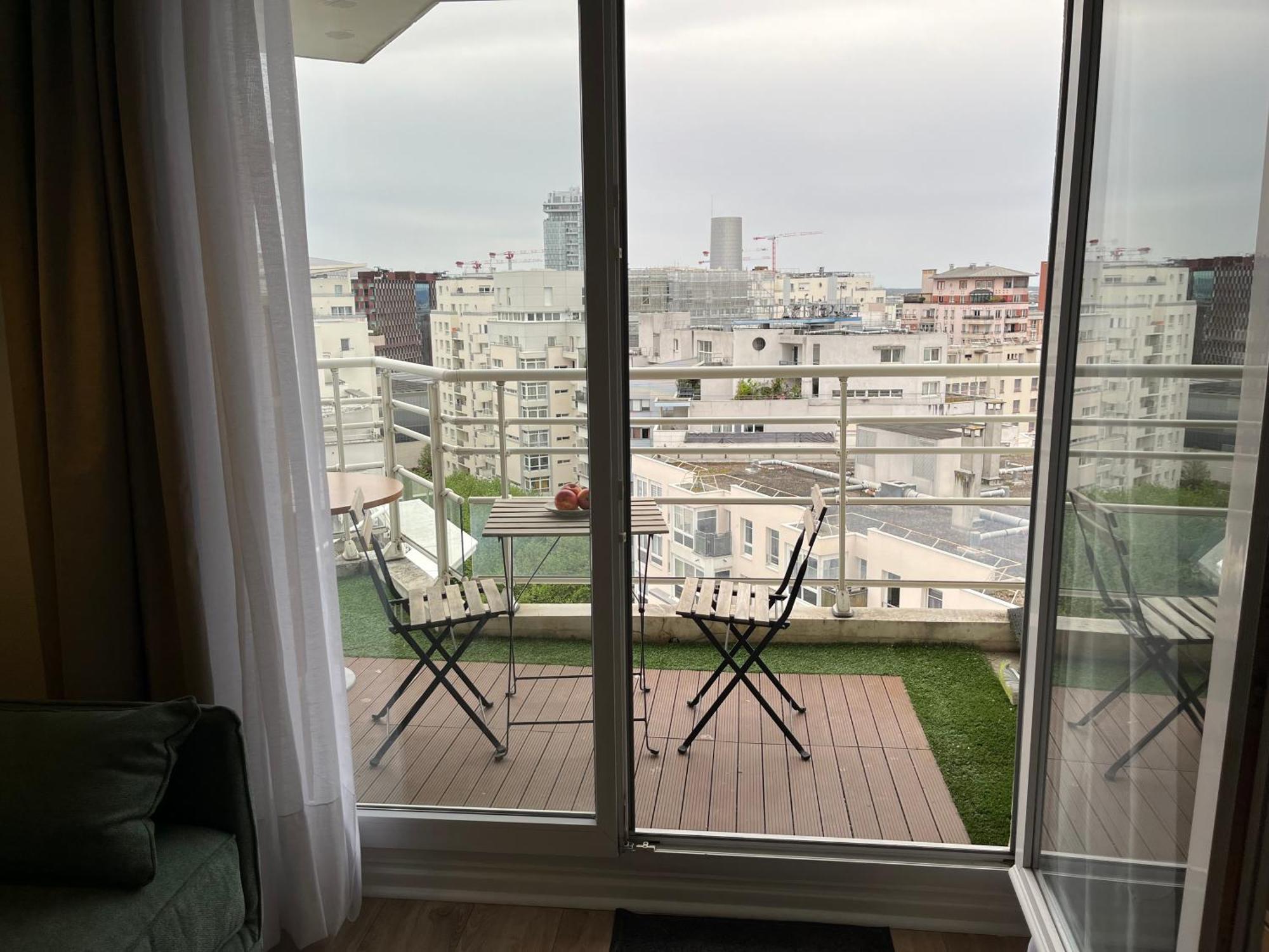 Apartment Cosy In La Defense Courbevoie